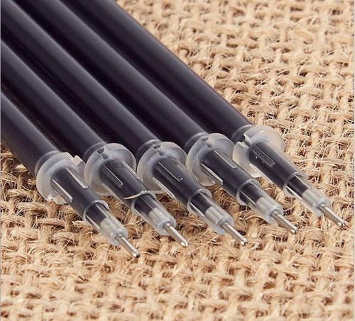厂家直销优质中性笔芯0.5笔芯考试专用笔芯针管笔芯学生文具批发